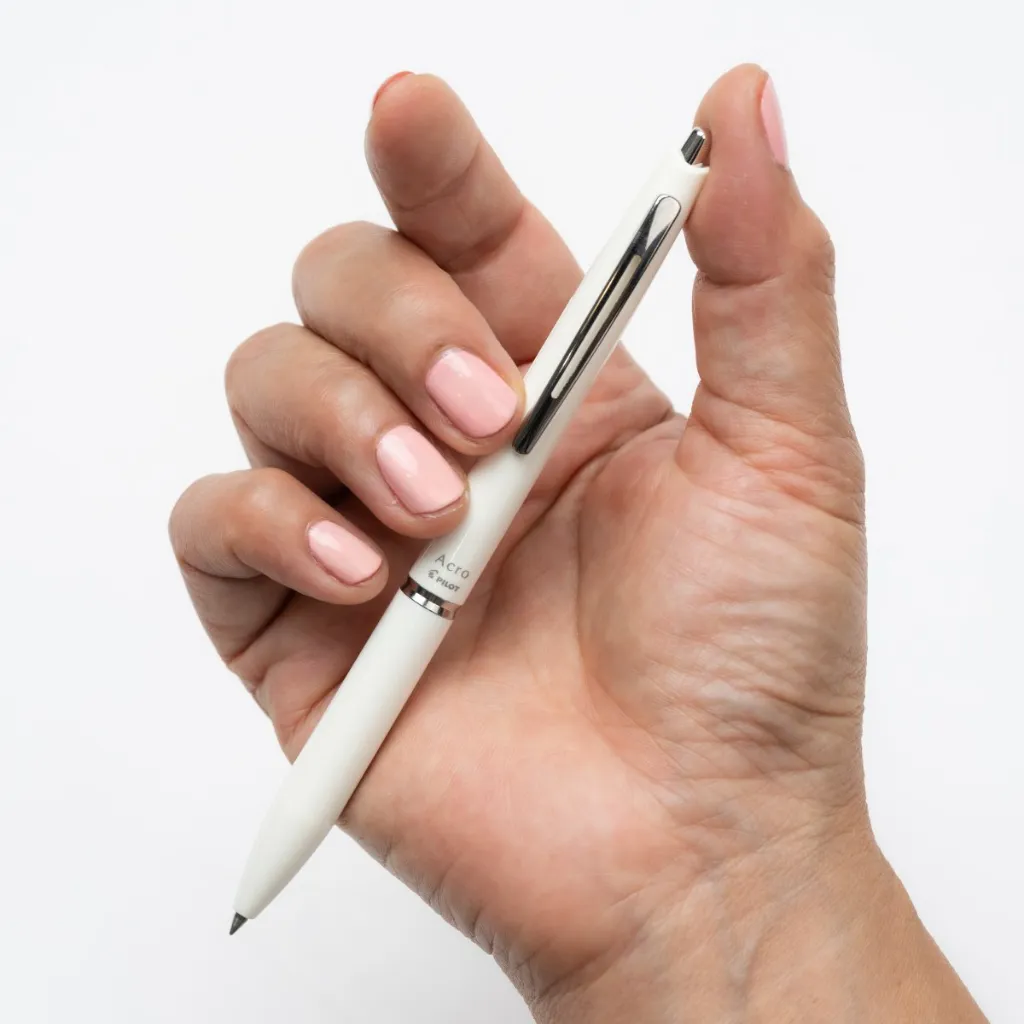 660354-p2-pilot-acro300-extra_fine-0.5-white-in_hand.webp